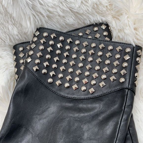 BCBG tall boots 6B - Picture 2 of 11